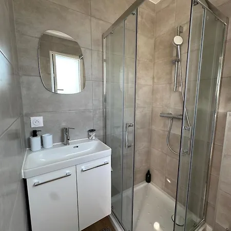 Apartmán Entre Nantes Et Aeroport - Arrivee Autonome 24h Sur 24h La Montagne (Loire-Atlantique)