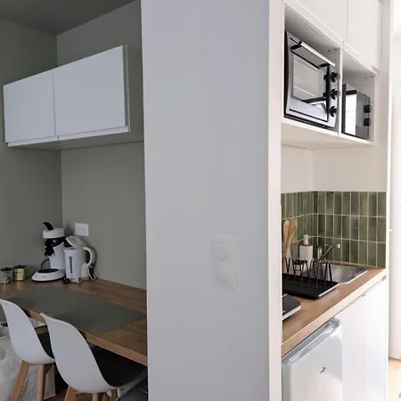 Entre Nantes Et Aeroport - Arrivee Autonome 24h Sur 24h * La Montagne (Loire-Atlantique)